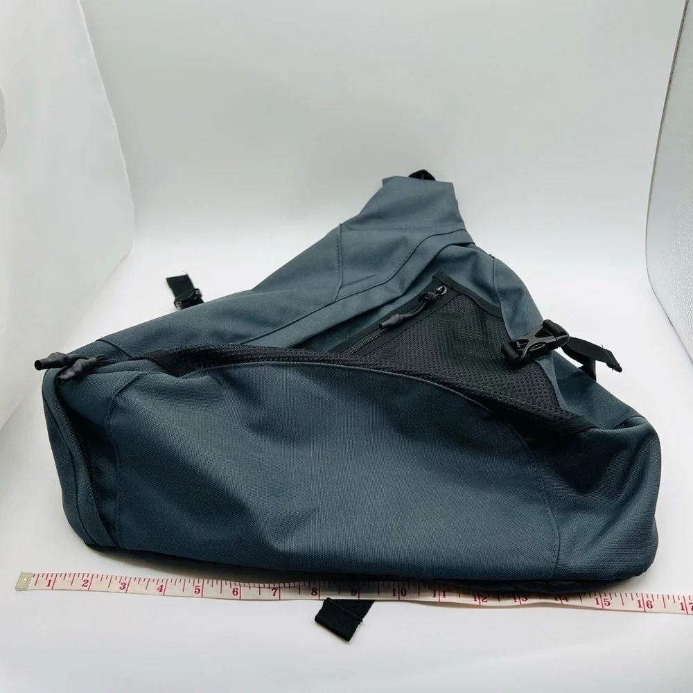 Standard Cloth Elliot School Bag GREEN AND BLACK LIKE NEW CONDITION